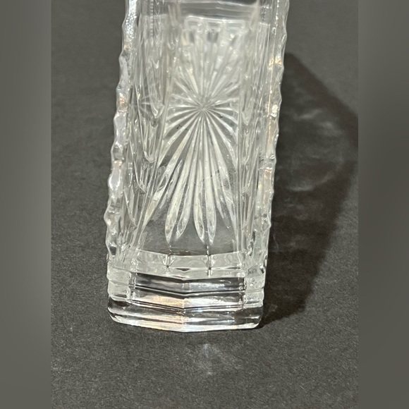 Vintage Crystal Triangle Napkin Holder Rose & Waffle Pattern Crimped Edge Design - Picture 8 of 12